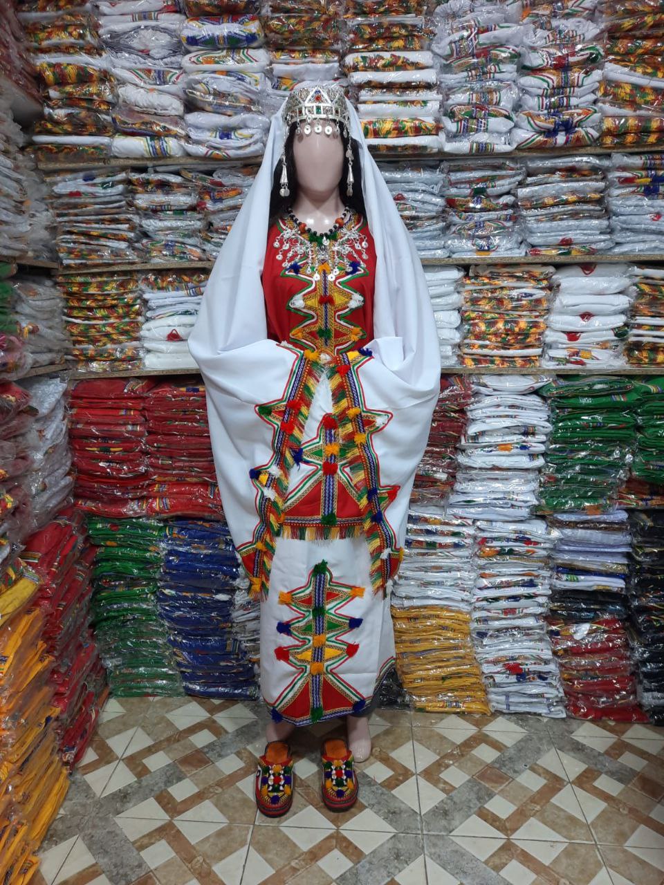 لبسة كومبلي للكبار