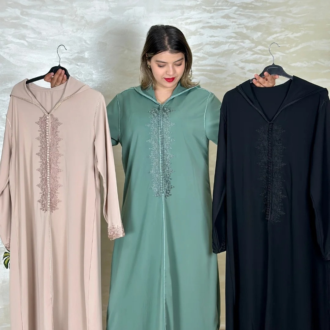 جلابة لون فاللون Model (3)
