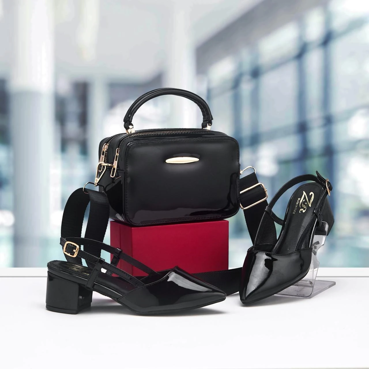 Ensemble talon=sac boita